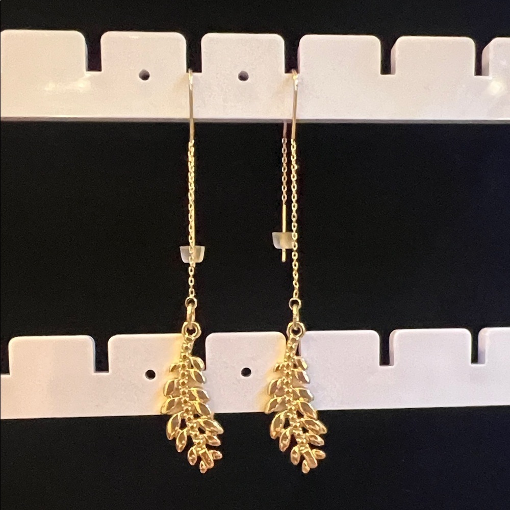 Elegant Gold Leaf Drop Earrings